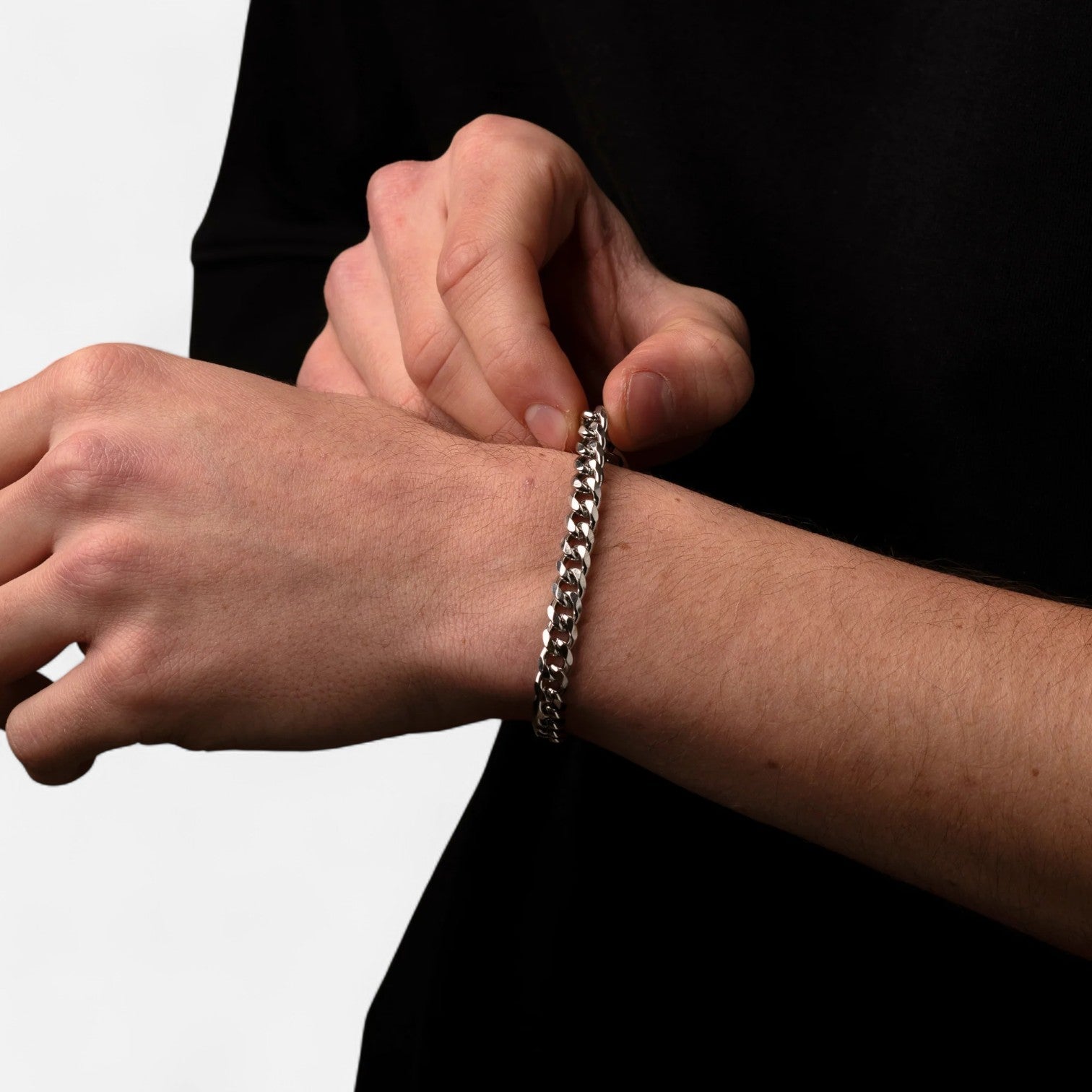 Valciens | Men's Cuban Chain Bracelet – Bold Form, Timeless Authority